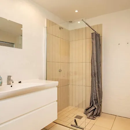 펜션 Two-bedroom In 17