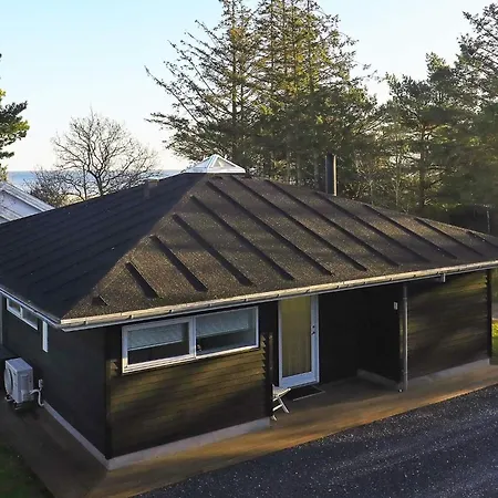 Feriehus Luxury House With *